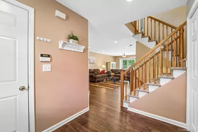 186 Sara Lane #7D, Newburgh, NY 12550 - Photo 3