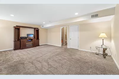186 Sara Lane #7D, Newburgh, NY 12550 - Photo 35