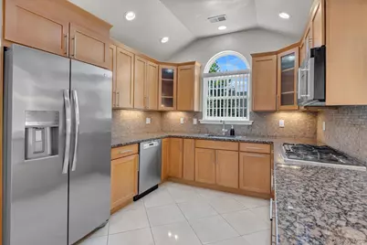160 Christine Drive, Dix Hills, NY 11746 - Photo 7