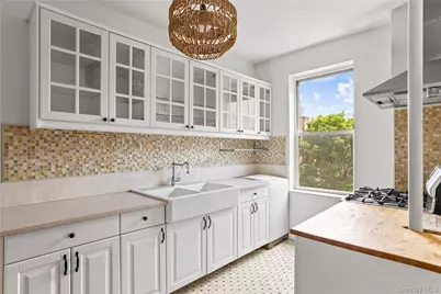 45-08 40th Street #D51, Sunnyside, NY 11104 - Photo 3