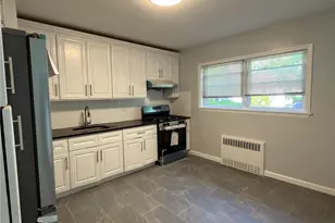 56-40 175th Pl, Fresh Meadows, NY 11365 - Photo 15