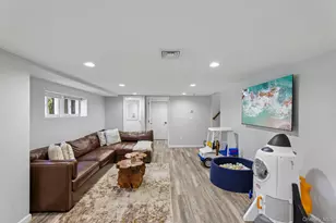 14 Griffin Ln, East Williston, NY 11596 - Photo 15
