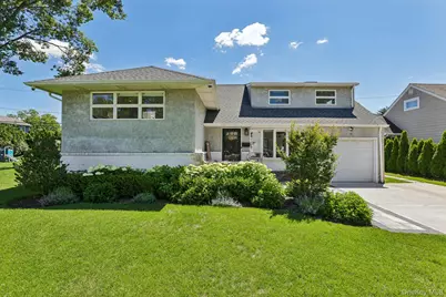 14 Griffin Lane, East Williston, NY 11596 - Photo 1