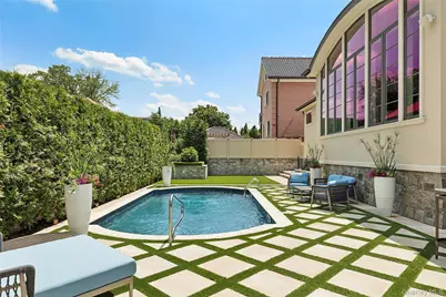 [Address not provided], Whitestone, NY 11357 - Photo 5