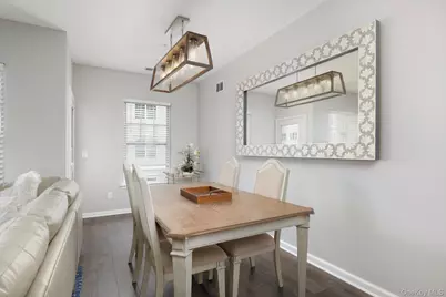 1525  Building  Q Finch Lane #1525, Central Islip, NY 11722 - Photo 5