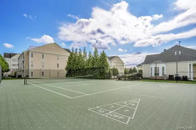 1525  Building  Q Finch Lane #1525, Central Islip, NY 11722 - Photo 19