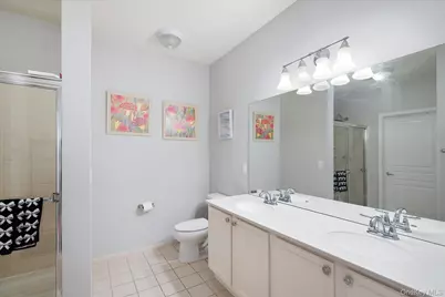1525  Building  Q Finch Lane #1525, Central Islip, NY 11722 - Photo 11