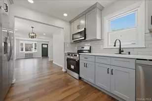 20 Wyona Ave, Lindenhurst, NY 11757 - Photo 15