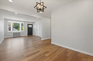 20 Wyona Ave, Lindenhurst, NY 11757 - Photo 11
