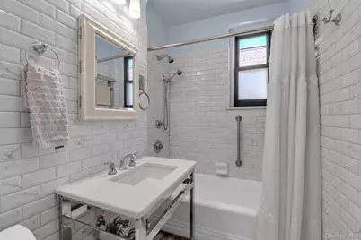84-51 Beverly Road #6A, Kew Gardens, NY 11415 - Photo 9