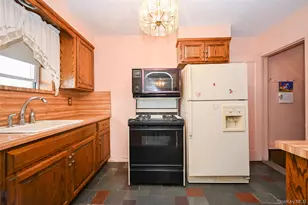 53-19 195th St, Fresh Meadows, NY 11365 - Photo 7