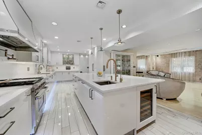 180-15 Aberdeen Road, Jamaica, NY 11432 - Photo 21