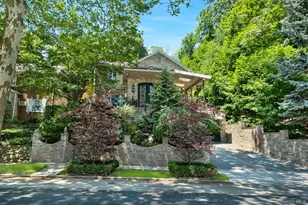 180-15 Aberdeen Rd, Jamaica, NY 11432 - Photo 3