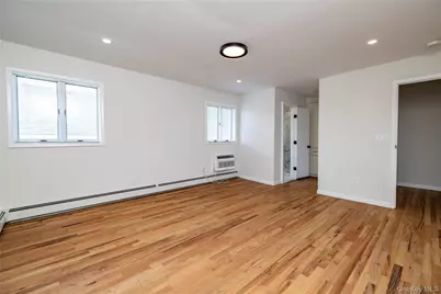 580 E. Pine Street #East Side, Long Beach, NY 11561 - Photo 15