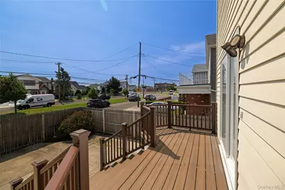 580 E. Pine Street #East Side, Long Beach, NY 11561 - Photo 25