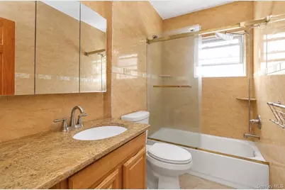 7964 77th Avenue, Glendale, NY 11385 - Photo 15