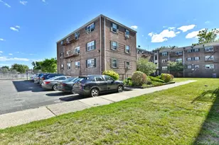 111-16 66th Ave, Forest Hills, NY 11375 - Photo 11