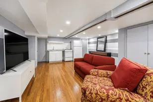721 E 242nd St, Bronx, NY 10470 - Photo 19