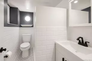 721 E 242nd St, Bronx, NY 10470 - Photo 25