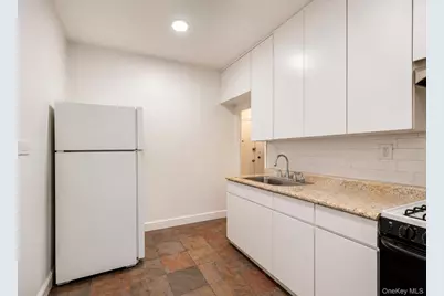 721 E 242nd Street, Bronx, NY 10470 - Photo 17