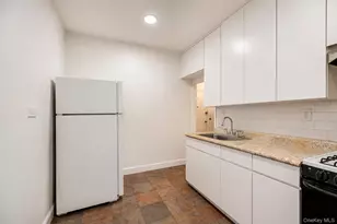 721 E 242nd St, Bronx, NY 10470 - Photo 17