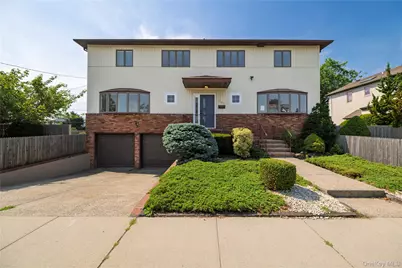 580 E. Pine Street #WEST SIDE, Long Beach, NY 11561 - Photo 1