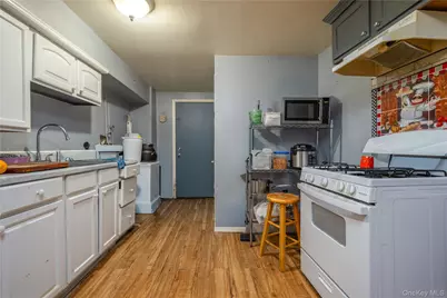 142 W Parmenter Street, Newburgh, NY 12550 - Photo 7