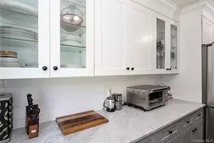 71-12 252nd St, Bellerose, NY 11426 - Photo 15