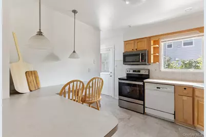 54 Oak Street, Farmingdale, NY 11735 - Photo 9
