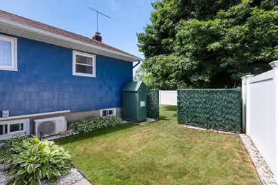 54 Oak Street, Farmingdale, NY 11735 - Photo 19