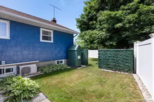 54 Oak St, Farmingdale, NY 11735 - Photo 19