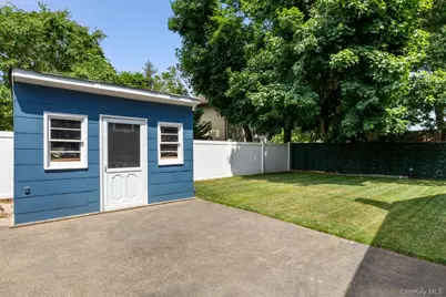 54 Oak Street, Farmingdale, NY 11735 - Photo 15