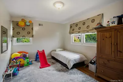 16 Baldwin Lane, Scarsdale, NY 10583 - Photo 5