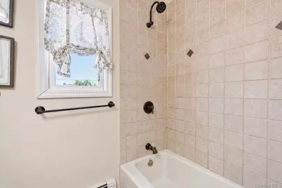 26 Cedar Street, Farmingdale, NY 11735 - Photo 17