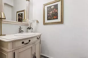 26 Cedar St, Farmingdale, NY 11735 - Photo 9