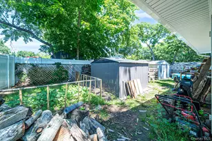 7 Pennwood Dr, Mastic Beach, NY 11951 - Photo 17