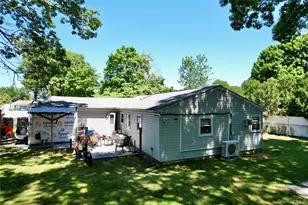 142 Palmer St, Brentwood, NY 11717 - Photo 19