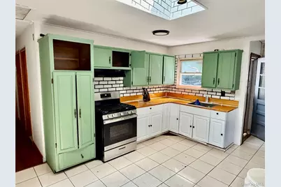 142 Palmer Street, Brentwood, NY 11717 - Photo 9