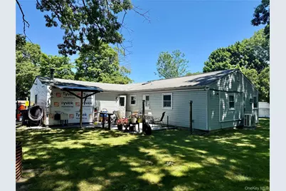 142 Palmer Street, Brentwood, NY 11717 - Photo 15