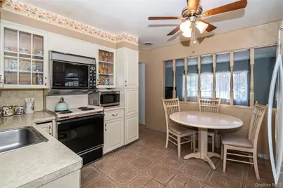 181 Roundhill Drive, Yonkers, NY 10710 - Photo 9