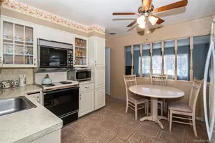 181 Roundhill Dr, Yonkers, NY 10710 - Photo 9