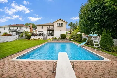 181 Roundhill Drive, Yonkers, NY 10710 - Photo 3