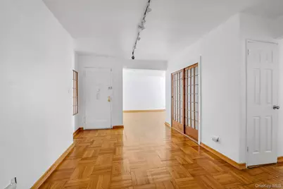 32-20 89th Street #108, East Elmhurst, NY 11369 - Photo 5