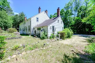 169 W Rogues Path, Huntington, NY 11743 - Photo 31