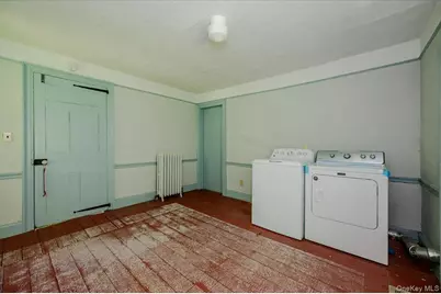 169 W Rogues Path, Huntington, NY 11743 - Photo 23