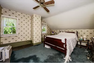 169 W Rogues Path, Huntington, NY 11743 - Photo 15