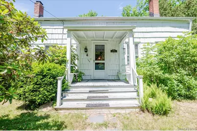 169 W Rogues Path, Huntington, NY 11743 - Photo 1
