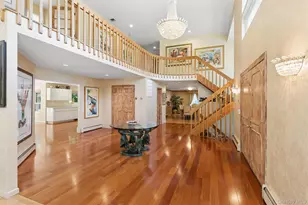 2 Greenwood Ln, Woodbury, NY 11797 - Photo 3