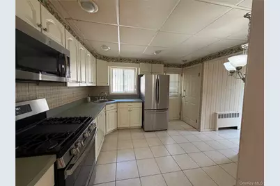 1799 Stone Avenue, East Meadow, NY 11554 - Photo 5