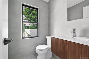 1050 E 31st St, Brooklyn, NY 11210 - Photo 11